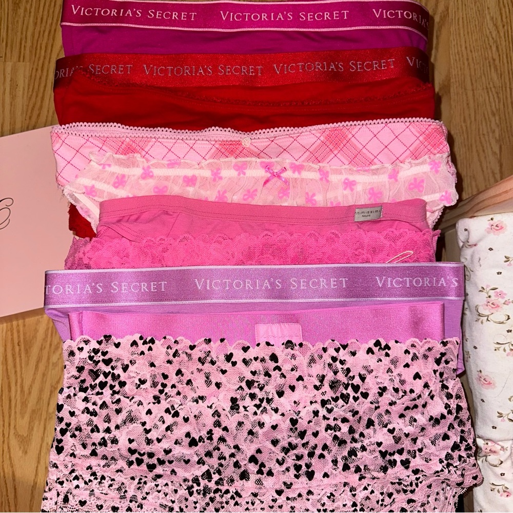 Victoria’s Secret & Intimissimi pink/red panty bundle